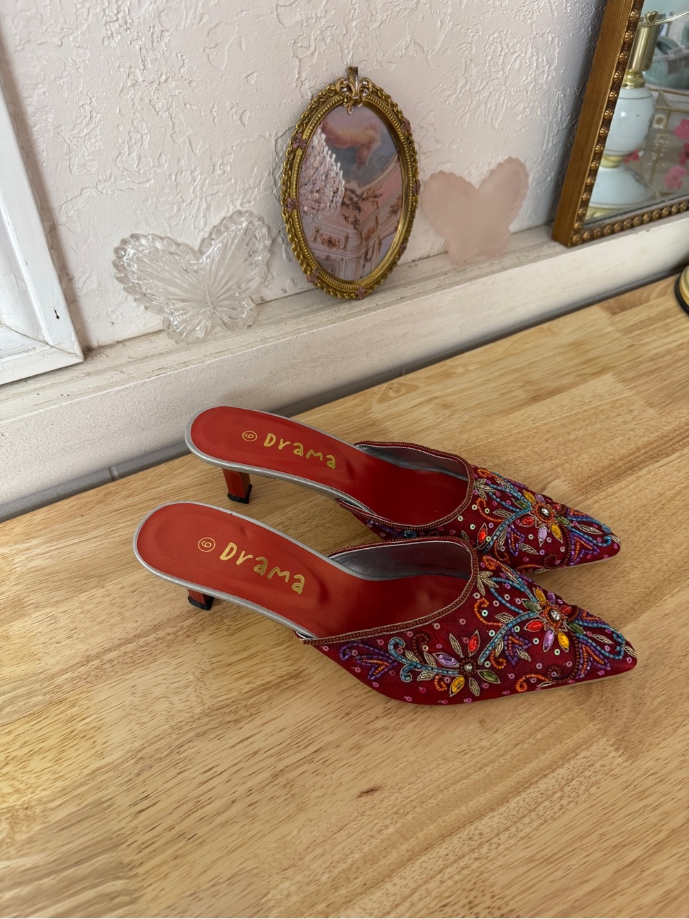 2000s Drama Beaded Pointed Toe Kitten Heels Size 9 Y2K Jewel Embellished Whimsy - Picture 14 of 15